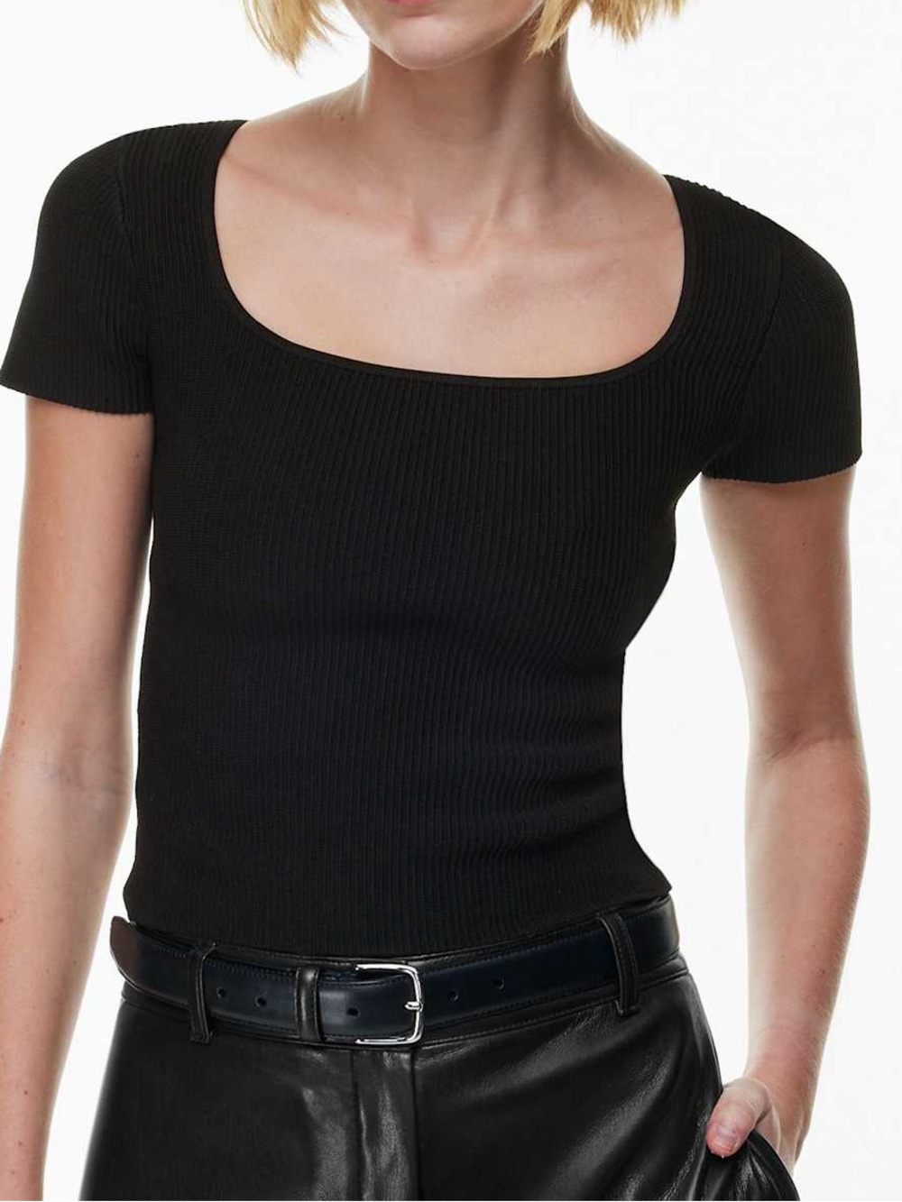 NWOT Aritzia Babaton Sculpt Knit Tshirt